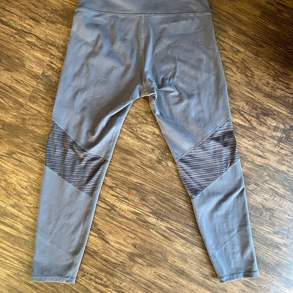 Fabletics Mesh Side Panel Legging